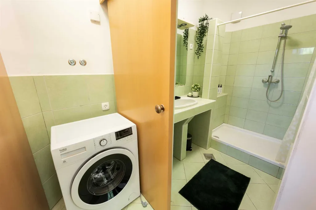 Two-Bedroom Apartment in Ljubljana for Up to 5 Guests