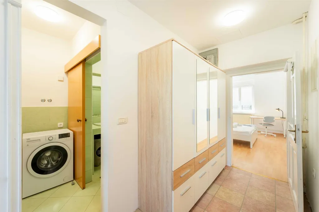 Two-Bedroom Apartment in Ljubljana for Up to 5 Guests
