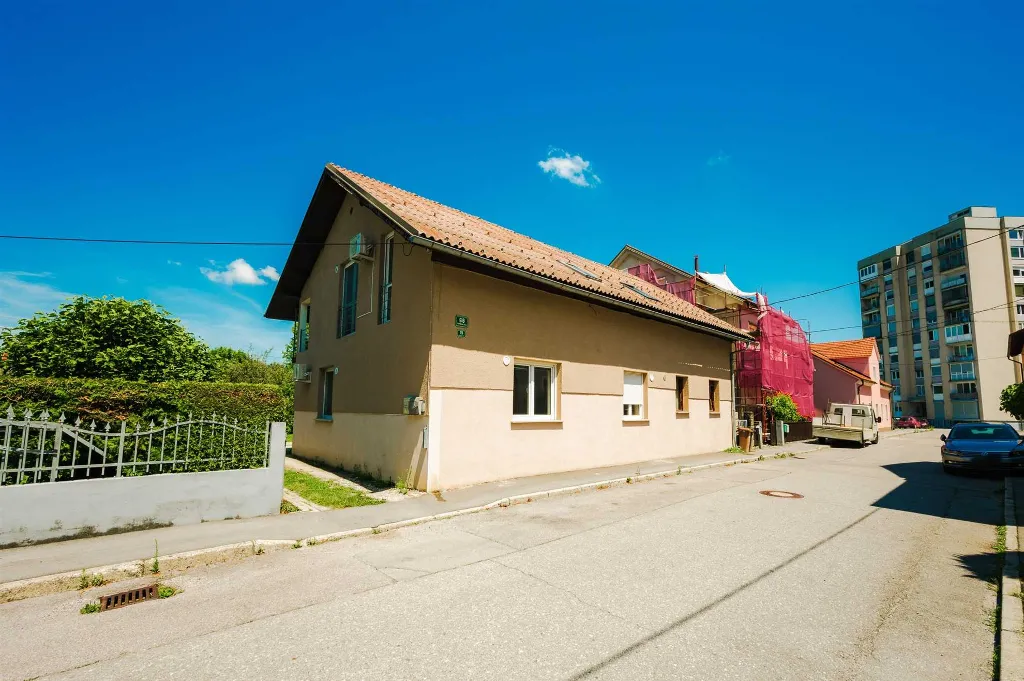 Two-Bedroom Apartment in Ljubljana for Up to 5 Guests