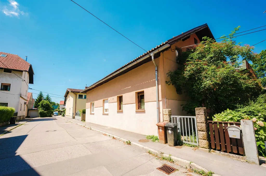 Two-Bedroom Apartment in Ljubljana for Up to 5 Guests