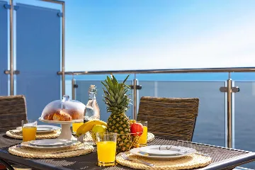 Podstrana 2-Bedroom Apartment with Private Cove