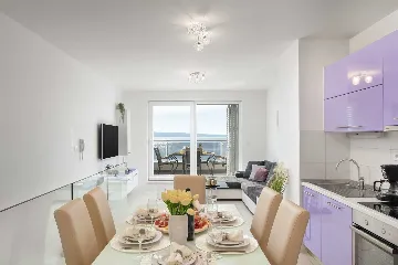 Podstrana 2-Bedroom Apartment with Private Cove