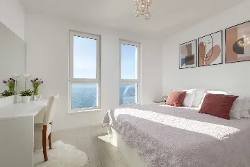 Podstrana 2-Bedroom Apartment with Private Cove