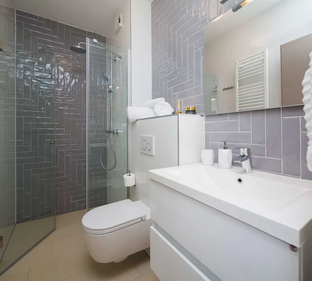 Podstrana 4-Bedroom Apartment for 8 Guests