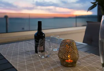 Podstrana 2-Bedroom Apartment with Sea-View Balcony