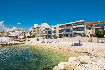 Podstrana 2-Bedroom Apartment with Sea-View Balcony