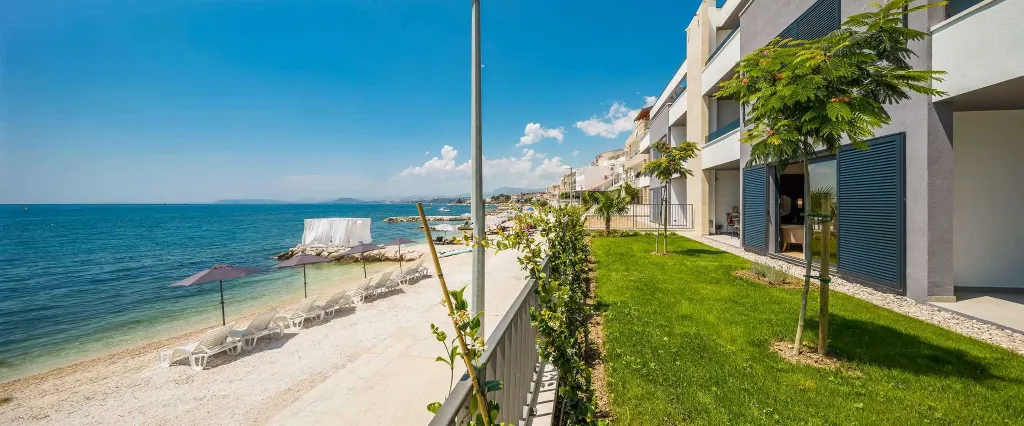 Podstrana 2-Bedroom Apartment with Sea-View Balcony