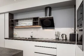 Podstrana 2-Bedroom Apartment for Up to 4