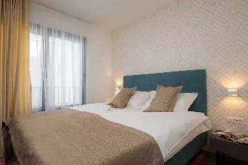 Podstrana 2-Bedroom Apartment for Up to 4