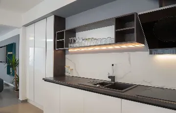 Podstrana 2-Bedroom Apartment for Up to 4