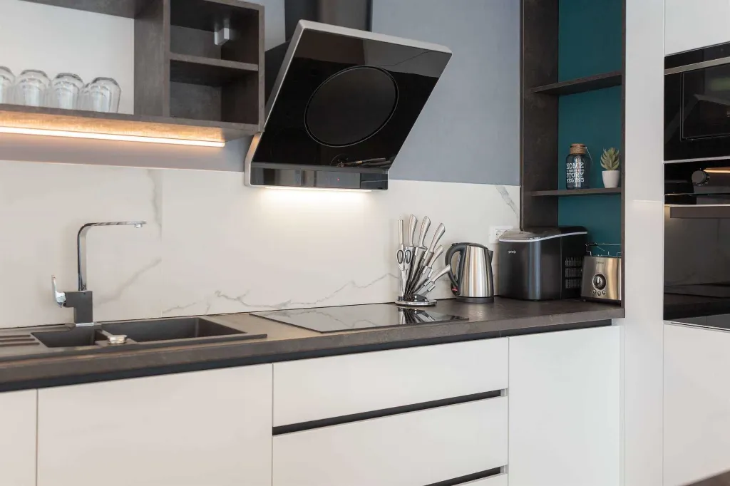 Podstrana 2-Bedroom Apartment for Up to 4