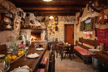 Villa with Private Heated Pool in Tugare