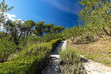 Villa with Private Heated Pool in Tugare