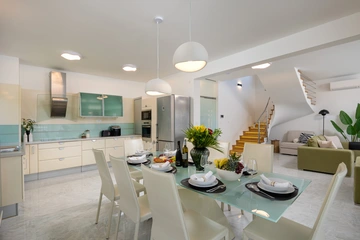 Villa with Private Heated Pool in Tugare