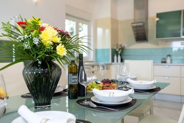 Villa with Private Heated Pool in Tugare