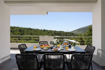 Villa with Private Heated Pool in Tugare