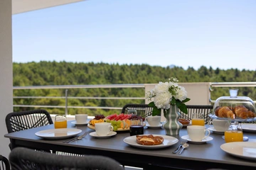 Villa with Private Heated Pool in Tugare