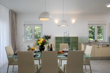 Villa with Private Heated Pool in Tugare