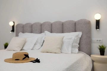 Villa with Private Heated Pool in Tugare