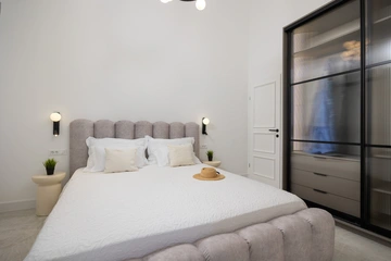 Villa with Private Heated Pool in Tugare