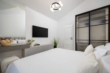 Villa with Private Heated Pool in Tugare