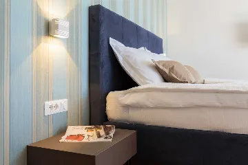 Podstrana Sea-View Penthouse for 6 Guests