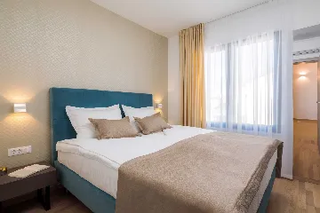 Podstrana Sea-View Penthouse for 6 Guests