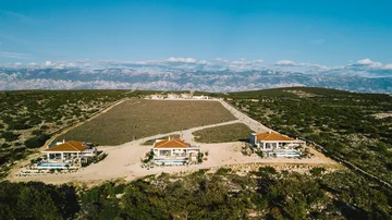 Villa La Isla with Pool