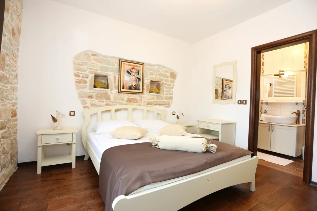 PU CASA GINA