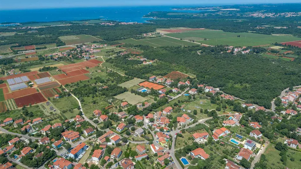 Two-Bedroom Apartment with Pool in Nova Vas