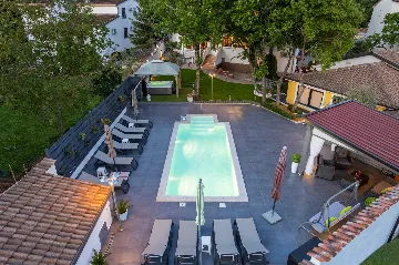 Apartment for 4 in Nova Vas with Pool Access