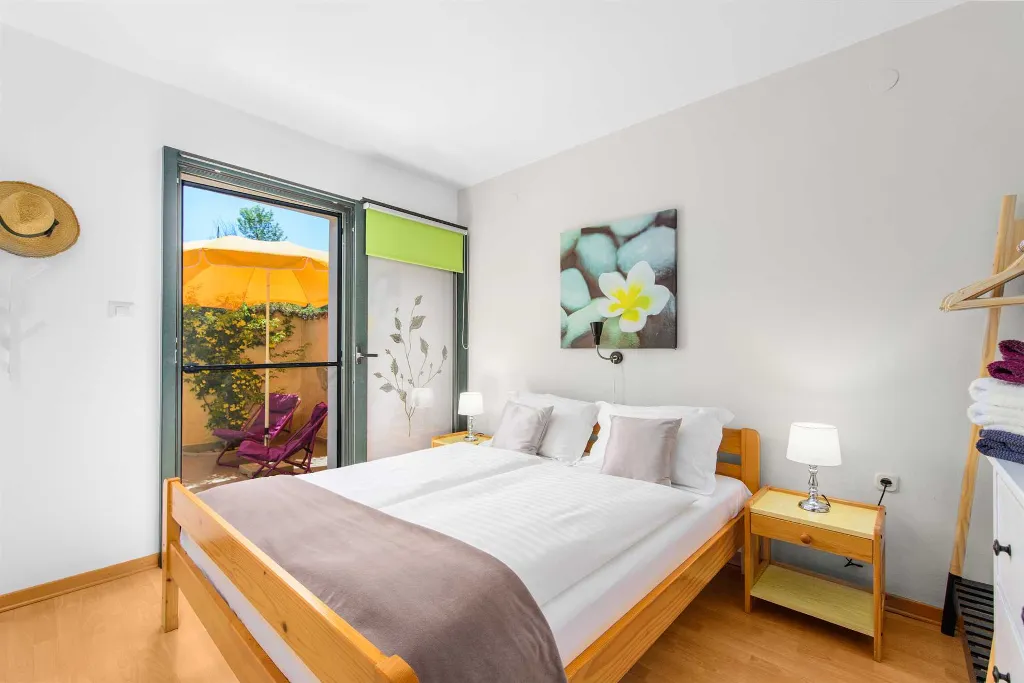 Apartment for 4 in Nova Vas with Pool Access