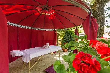 Apartment for 4 in Nova Vas with Pool Access