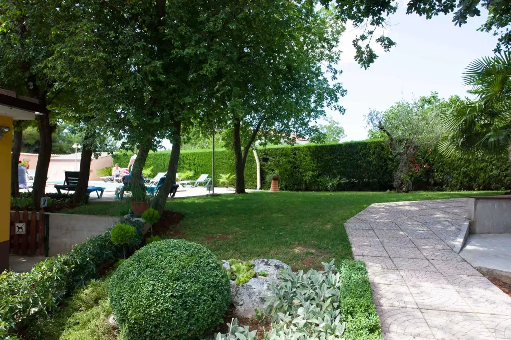 2-Bedroom Apartment in Nova Vas for 4 Guests