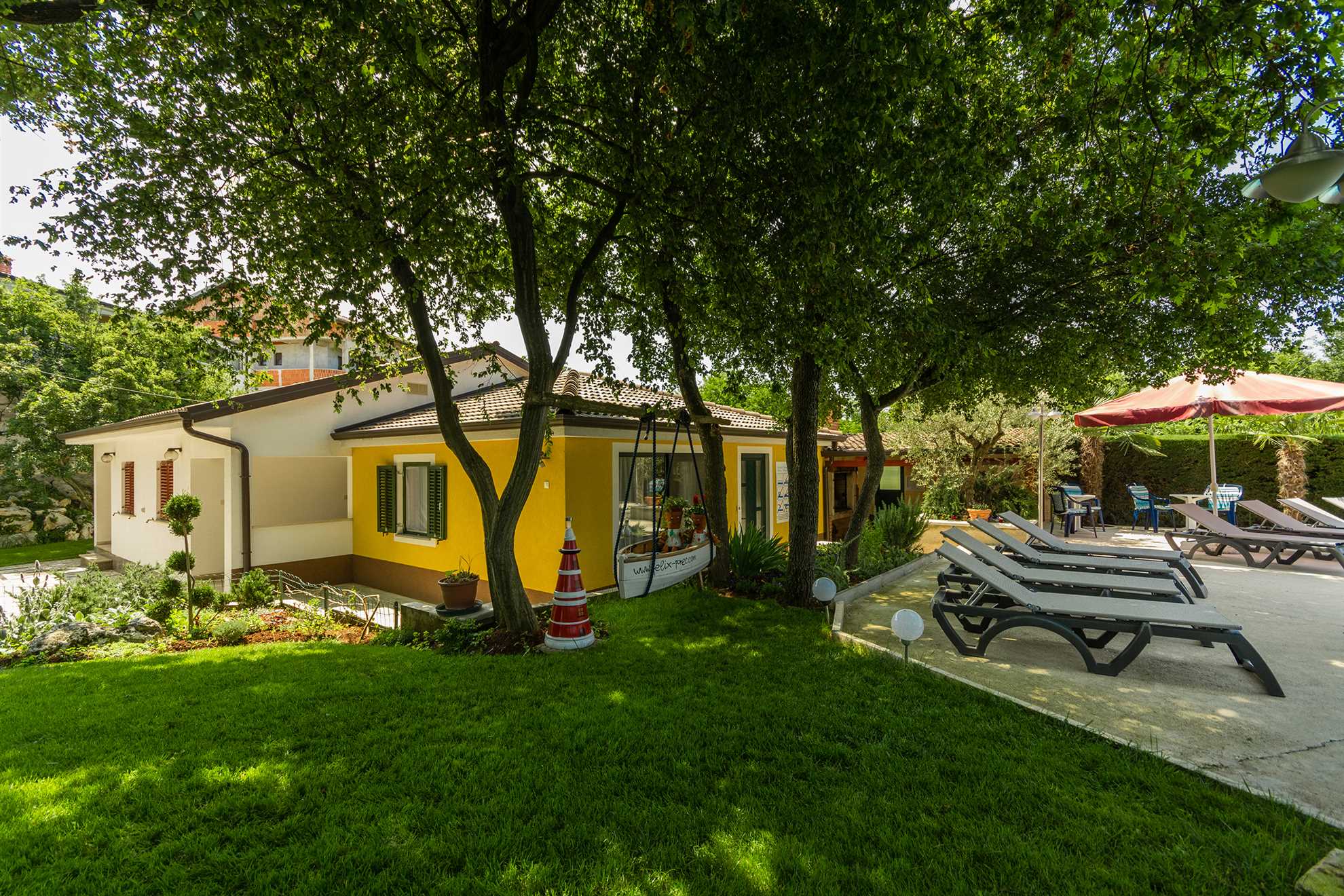 Hous bungalow Lavendel with pool in Porec