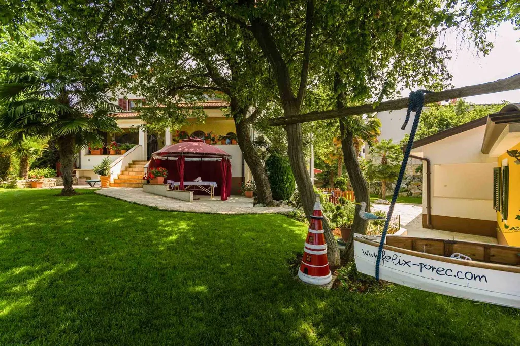 Apartment in Kukci with pool for up to 3 guests