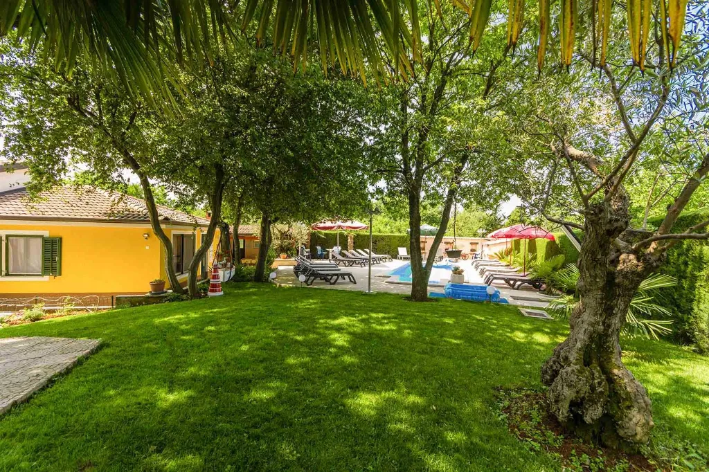 Apartment in Kukci with pool for up to 3 guests