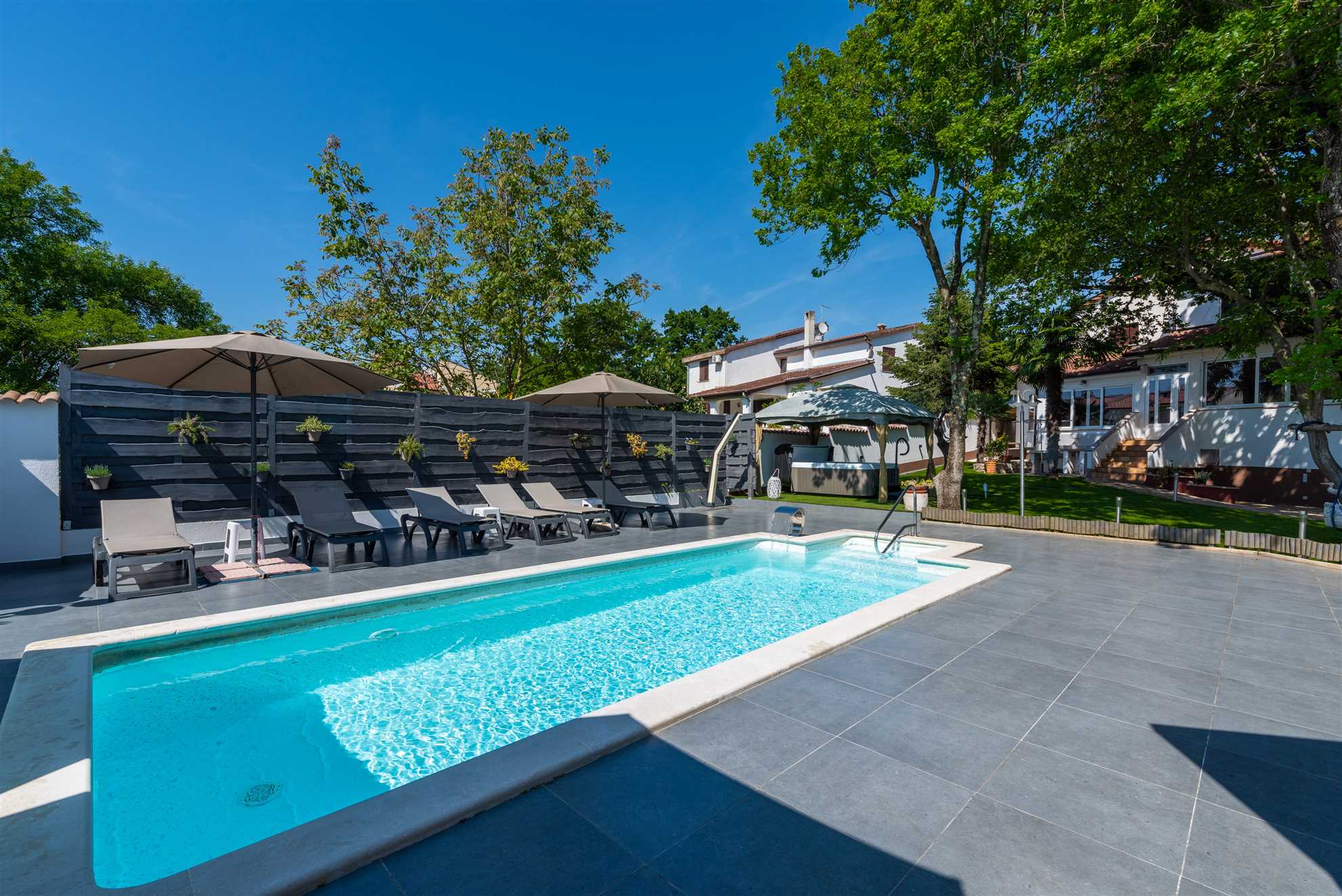 Apartment Oliveto with pool in Porec