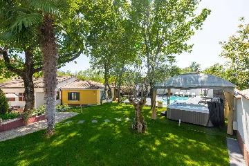 Apartment in Kukci, Poreč with Pool
