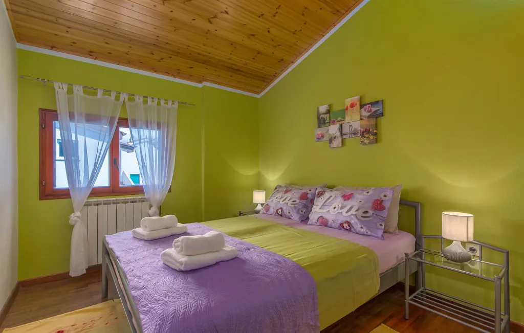 Apartment in Kukci, Poreč with Pool