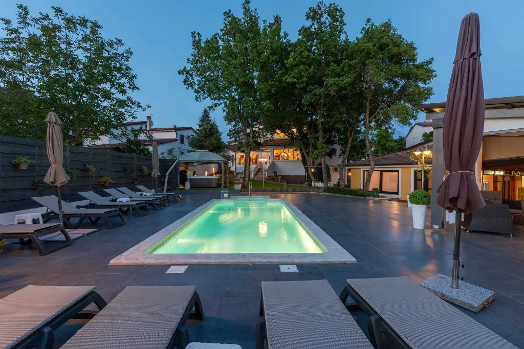 2-Bedroom Apartment in Kukci with Shared Pool