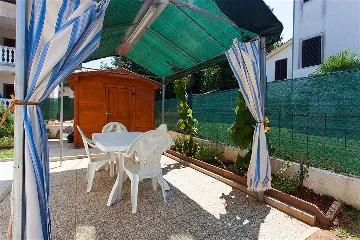 2-Bedroom Apartment in Kukci with Shared Pool