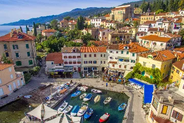 Opatija 4-Bedroom House with Hot Tub & Harbor Views