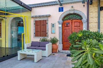 Opatija 4-Bedroom House with Hot Tub & Harbor Views