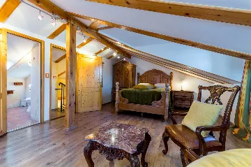 Opatija 4-Bedroom House with Hot Tub & Harbor Views