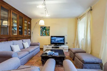 Opatija 4-Bedroom House with Hot Tub & Harbor Views