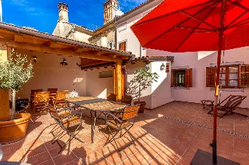 Opatija 4-Bedroom House with Hot Tub & Harbor Views