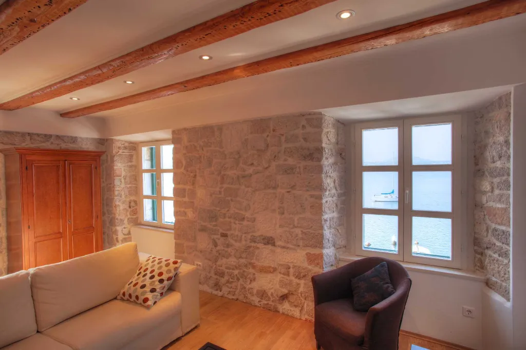 Sea-View 1-Bedroom Apartment in Šibenik