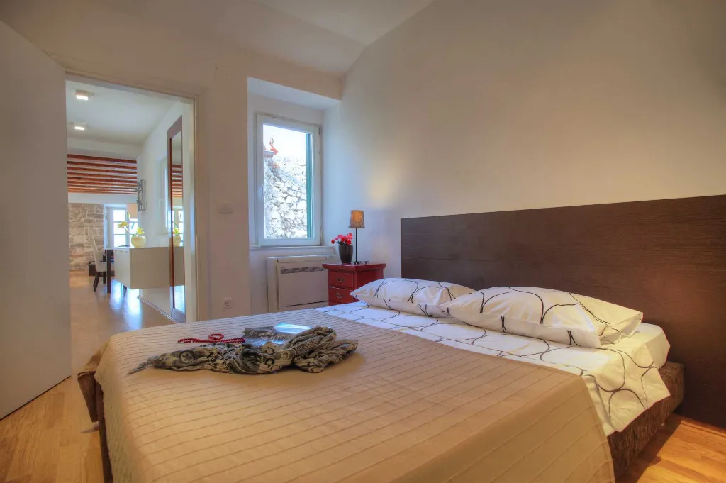 Sea-View 1-Bedroom Apartment in Šibenik