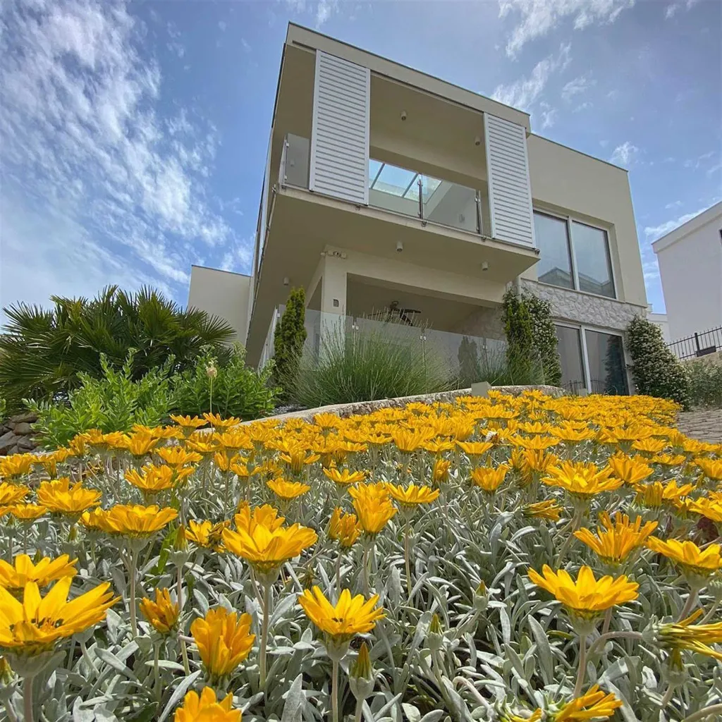 Murter Villa Apartment with Sea View (Up to 4)
